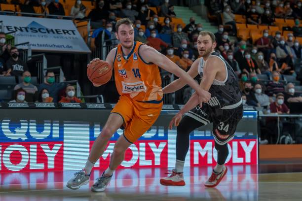 活度极高的 活度极高的