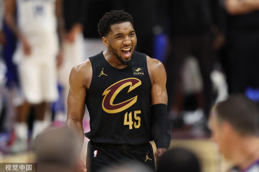 贸然出战不 贸然出战不