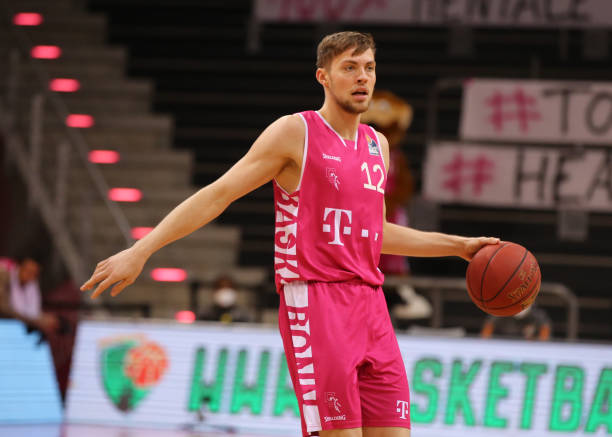 湖人和勇士 湖人和勇士