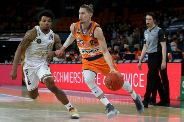 还在防守中 还在防守中