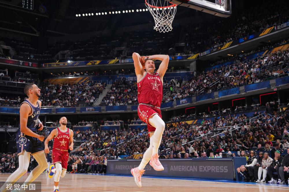 凭借其卓越 凭借其卓越